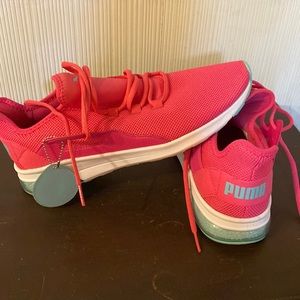 PINK PUMA SNEAKERS SIZED 11